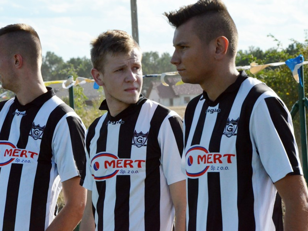 Gwardia Białołęka przegrała u siebie z Zametem Przemków jedną bramką. Na trybunach tłumy