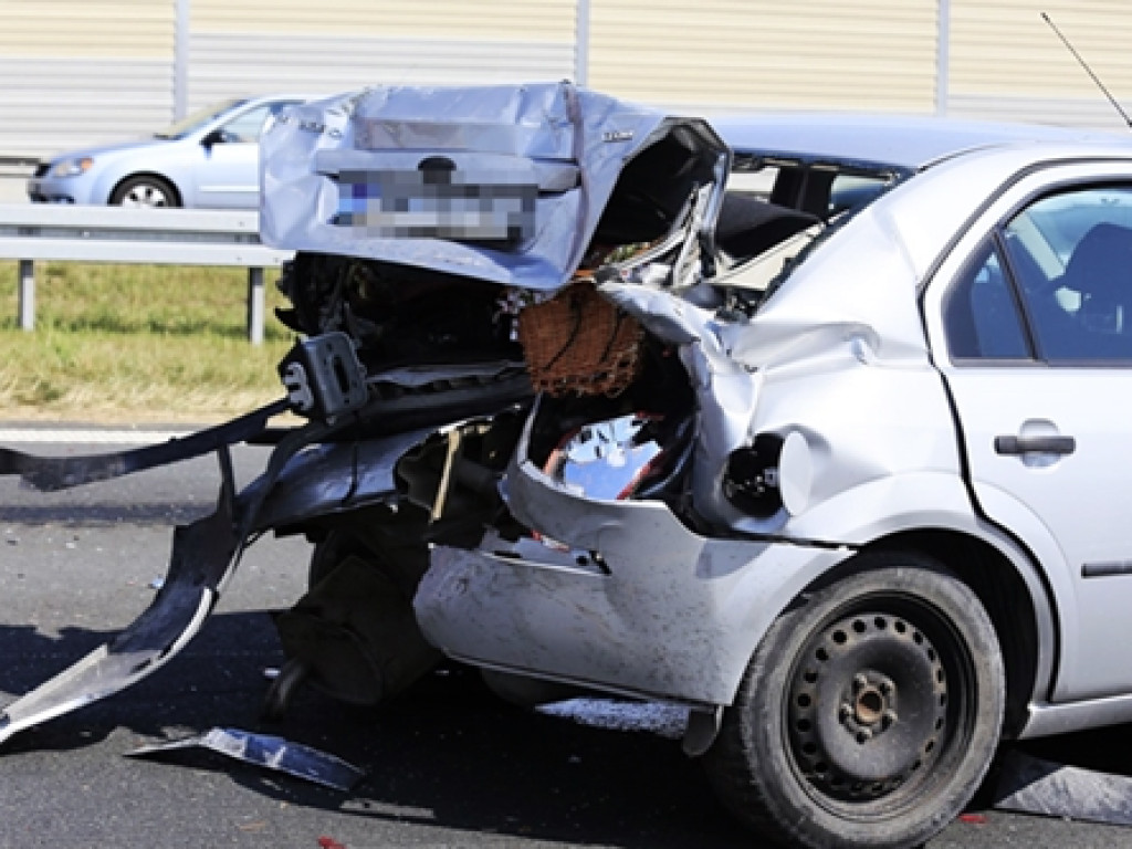 Pijany kierowca busa spowodował wypadek na S3 w pobliżu Głogowa! Jedna osoba ranna