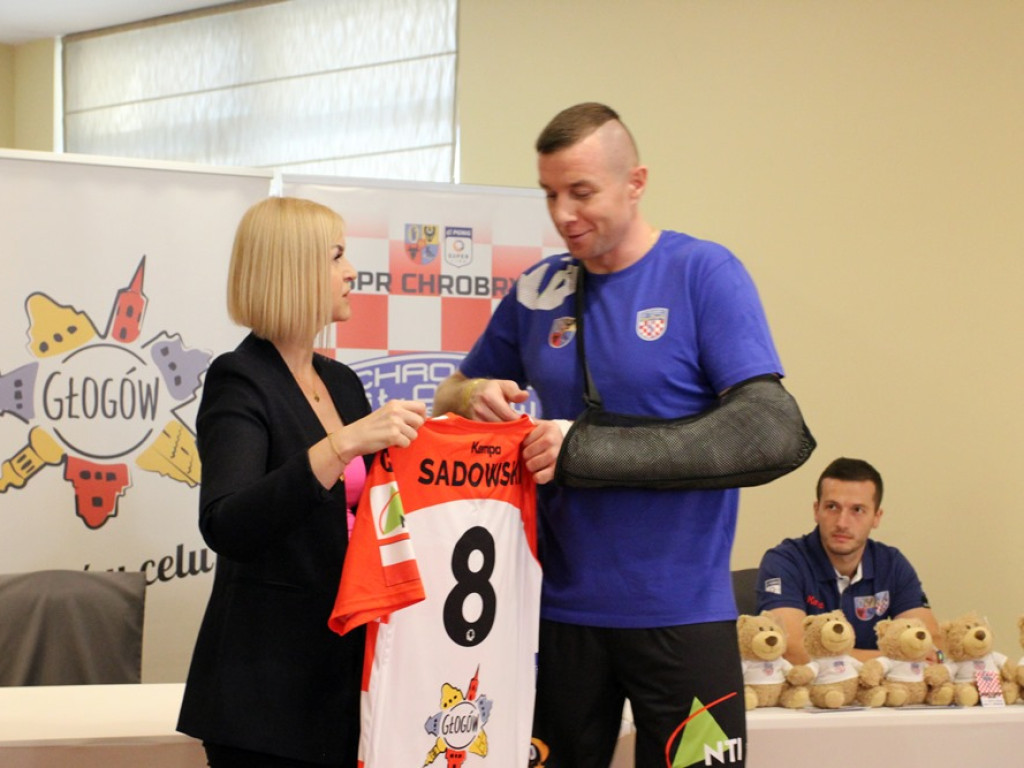 Szczypiorniści Chrobrego zaprezentowali się kibicom. Start ligi zbliża się wielkimi krokami