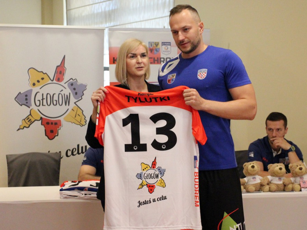 Szczypiorniści Chrobrego zaprezentowali się kibicom. Start ligi zbliża się wielkimi krokami