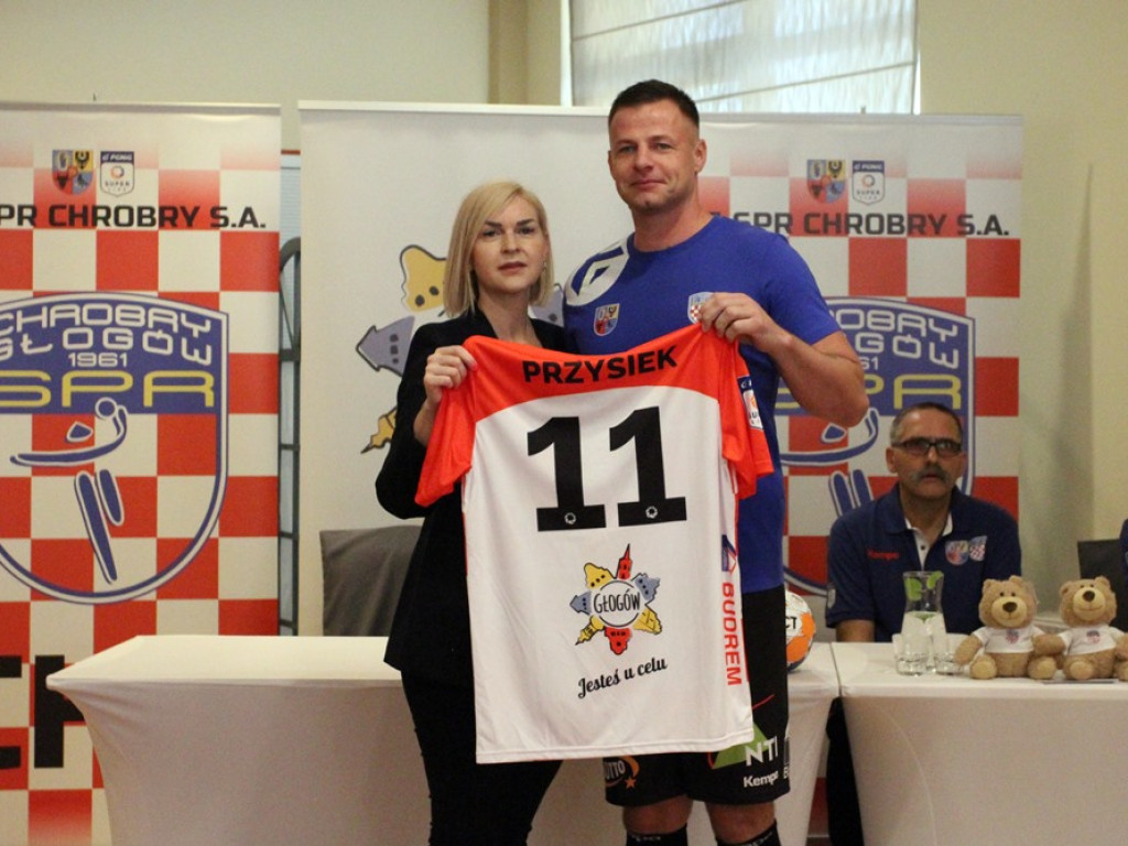 Szczypiorniści Chrobrego zaprezentowali się kibicom. Start ligi zbliża się wielkimi krokami