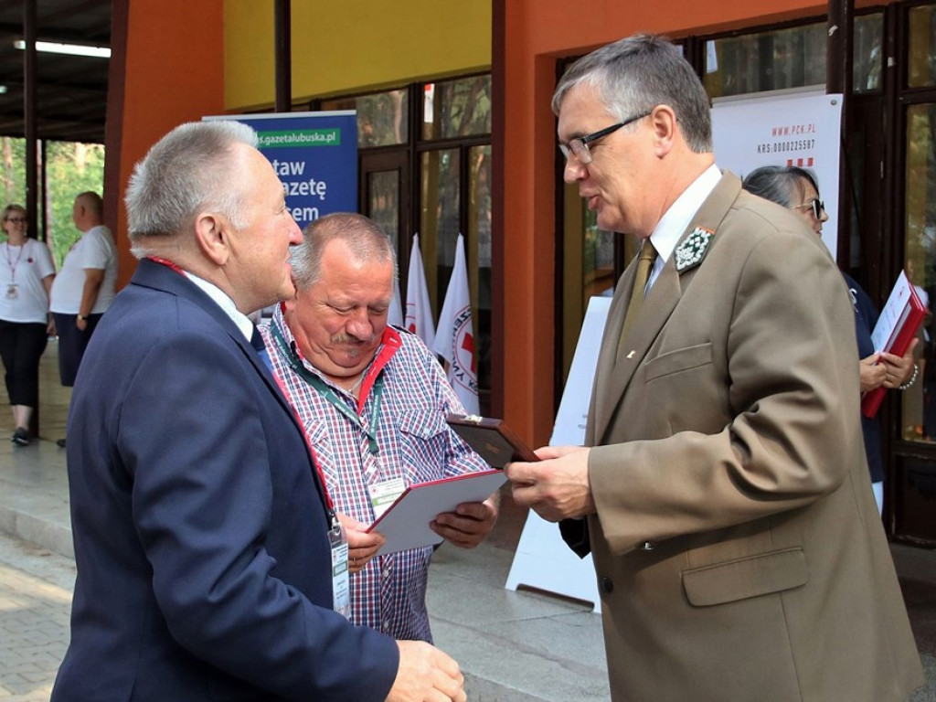 W Sławie bawią się krwiodawcy z całej Polski. Zebrali kilka litrów krwi