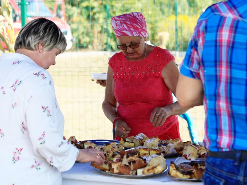 Gminne dożynki w Bukwicy. Jest barwnie i kolorowo