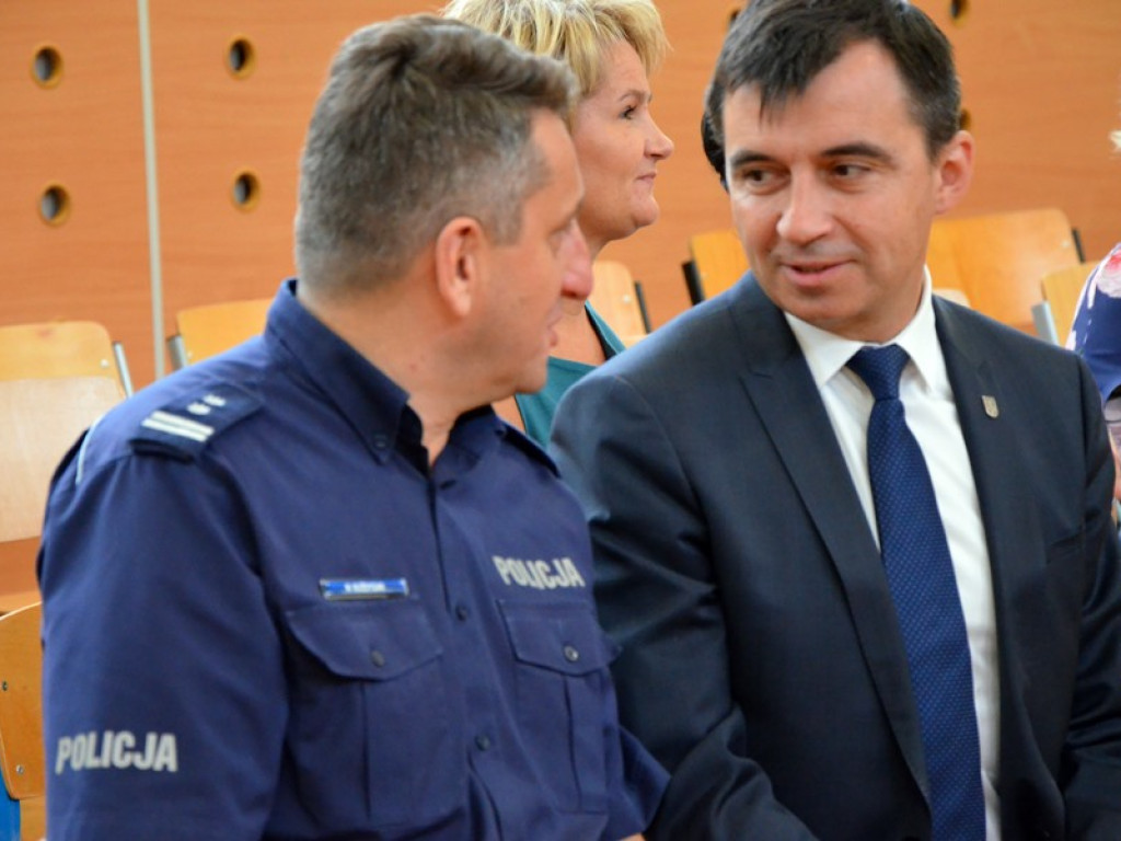 Szkoła to coś więcej niż wyścig. Mocny przekaz nauczycieli na inaugurację roku
