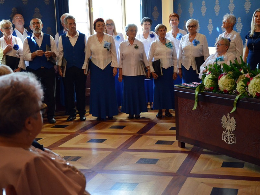 Wierności jest najważniejsza. Ich miłość zaczęła się w Famabie