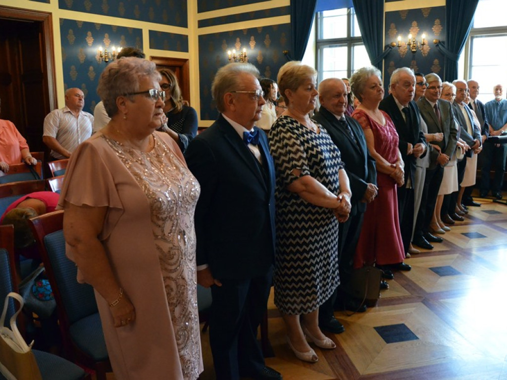 Wierności jest najważniejsza. Ich miłość zaczęła się w Famabie