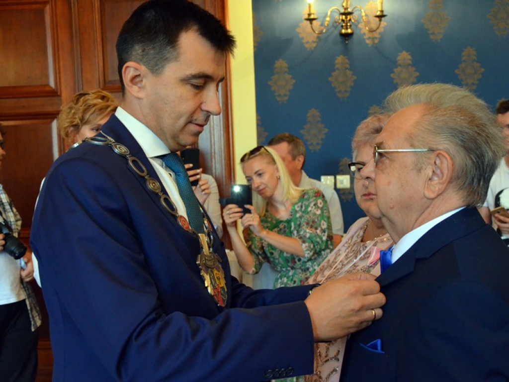 Wierności jest najważniejsza. Ich miłość zaczęła się w Famabie