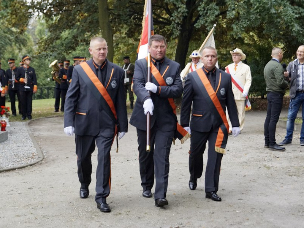 Stanęło kolejnych sześć popiersi Żołnierzy Wyklętych. Była to patriotyczna uroczystość