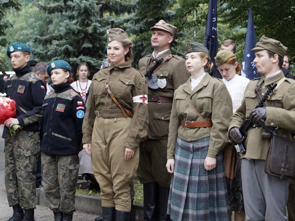 Stanęło kolejnych sześć popiersi Żołnierzy Wyklętych. Była to patriotyczna uroczystość