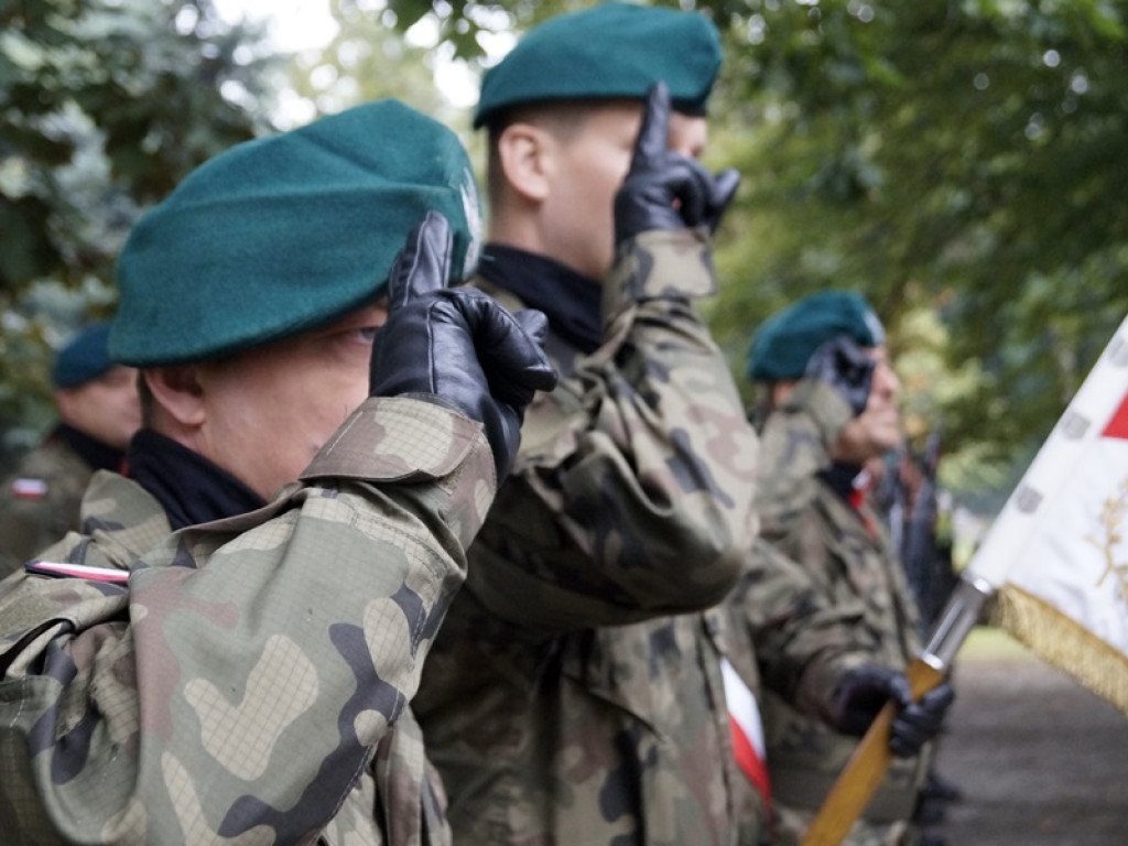 Stanęło kolejnych sześć popiersi Żołnierzy Wyklętych. Była to patriotyczna uroczystość