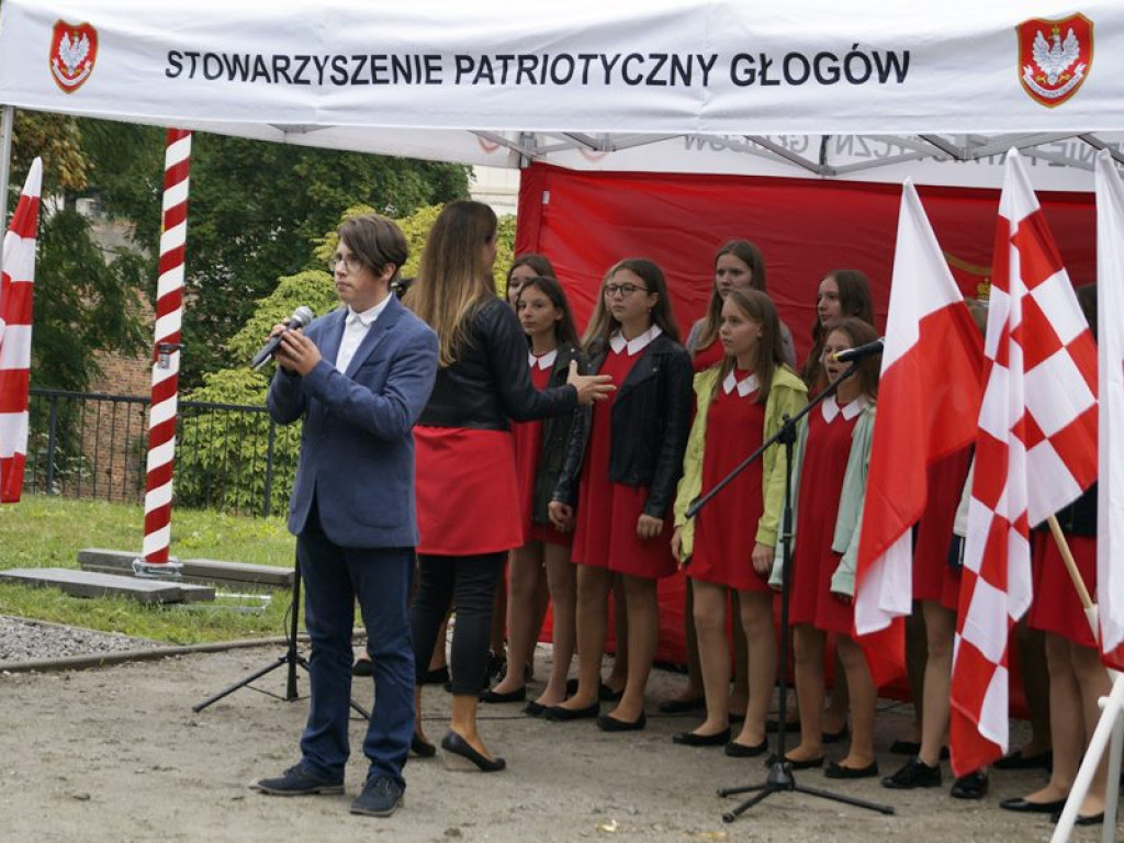 Stanęło kolejnych sześć popiersi Żołnierzy Wyklętych. Była to patriotyczna uroczystość