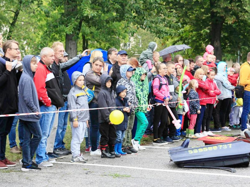 Atrakcji było mnóstwo, więc chętnych nie brakowało. Nawet pogoda nie pokrzyżowała planów