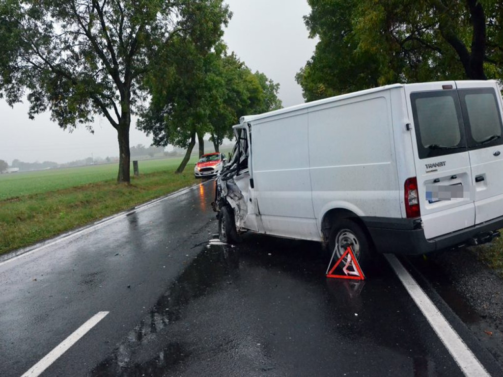 Bus zahaczył tira. Krajowa dwunastka koło Dankowic zablokowana