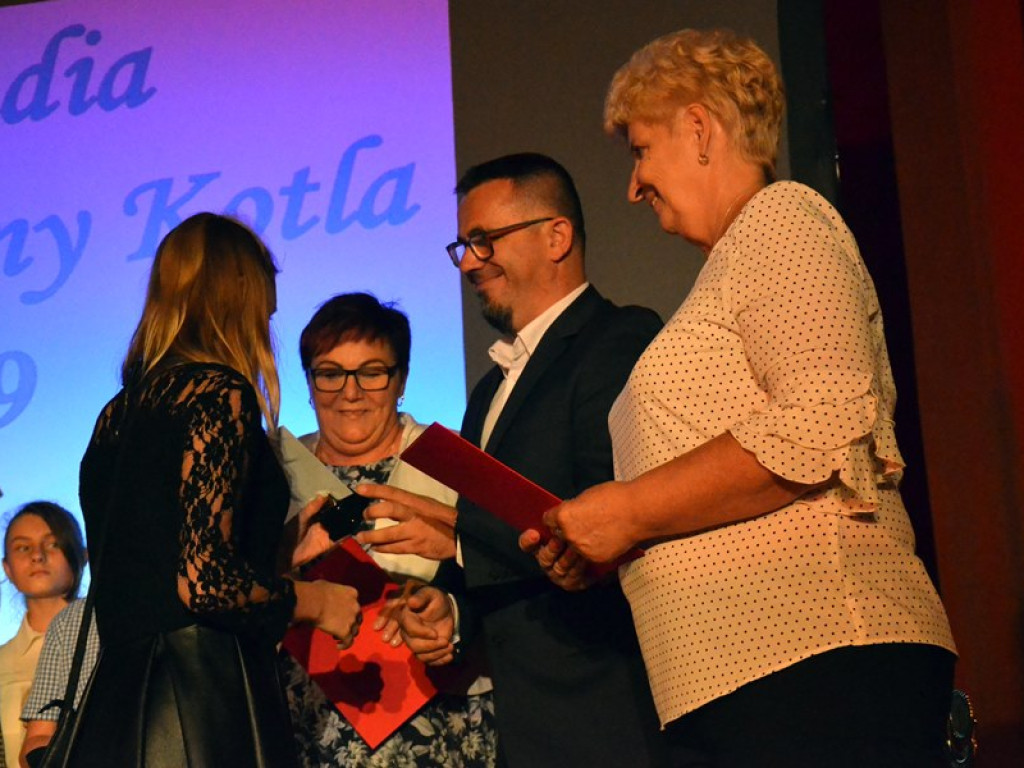 Nagrodzeni za dobre wyniki w nauce. Podczas uroczystości rozdano stypendia