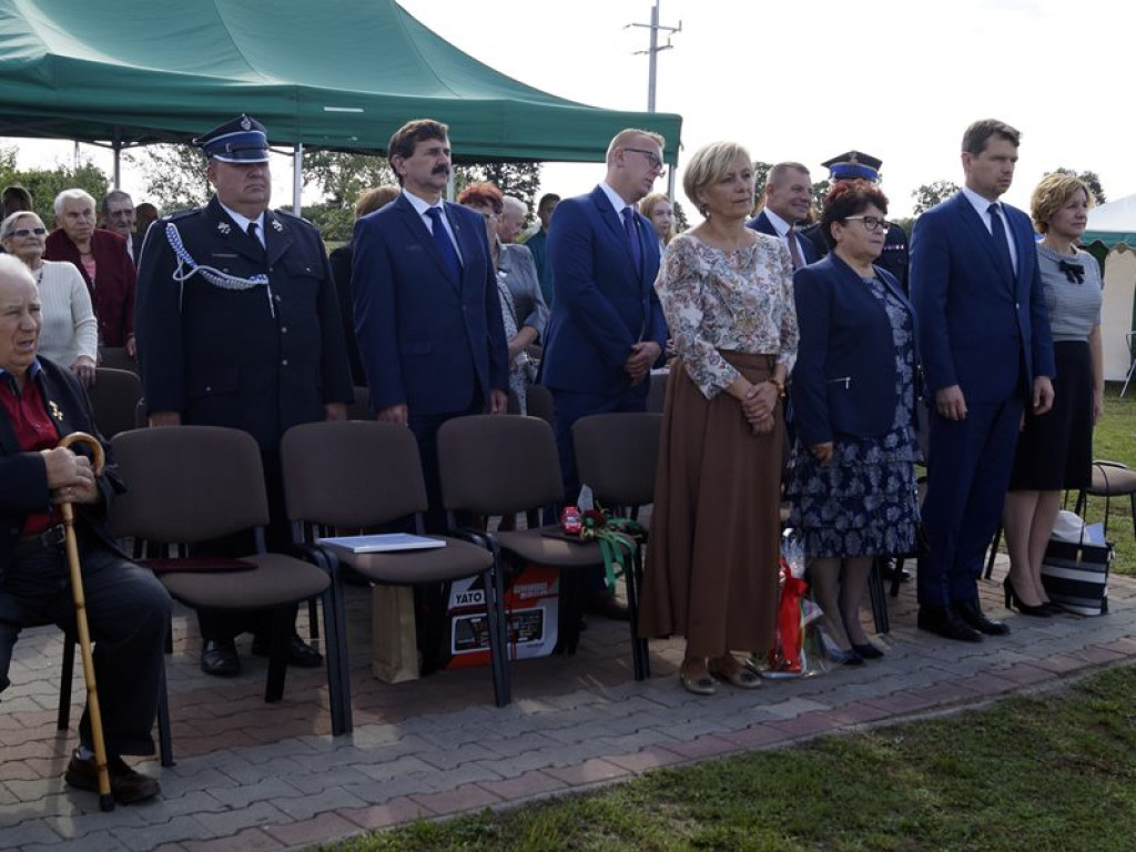 Zbierali, zbierali aż uzbierali. OSP Piersna ma nowy sztandar