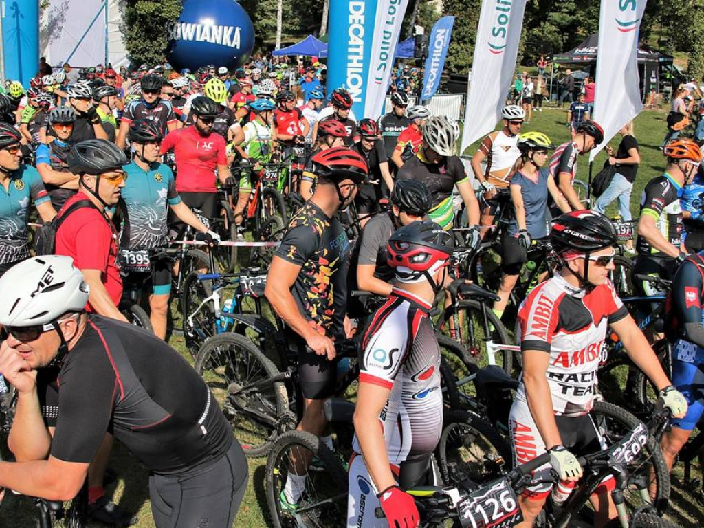 Sportowa rywalizacja MTB zakończona spotkaniem przy ognisku
