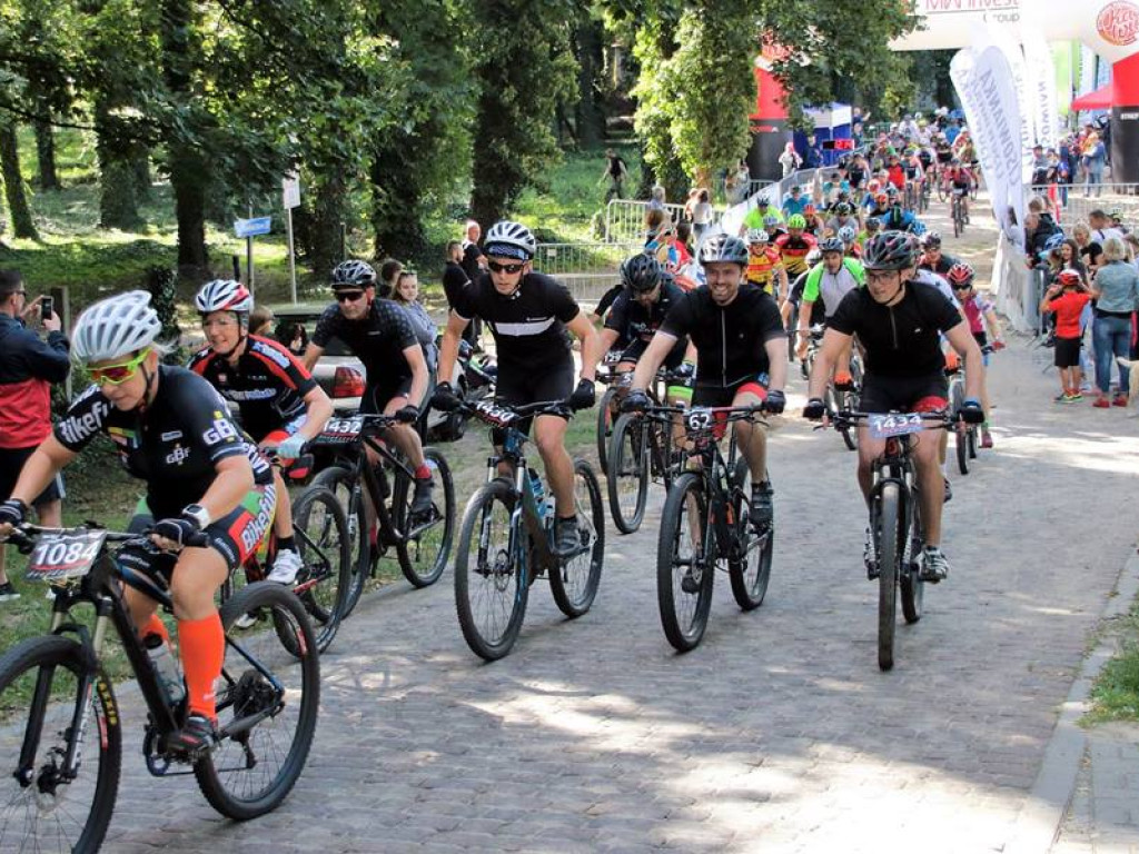 Sportowa rywalizacja MTB zakończona spotkaniem przy ognisku