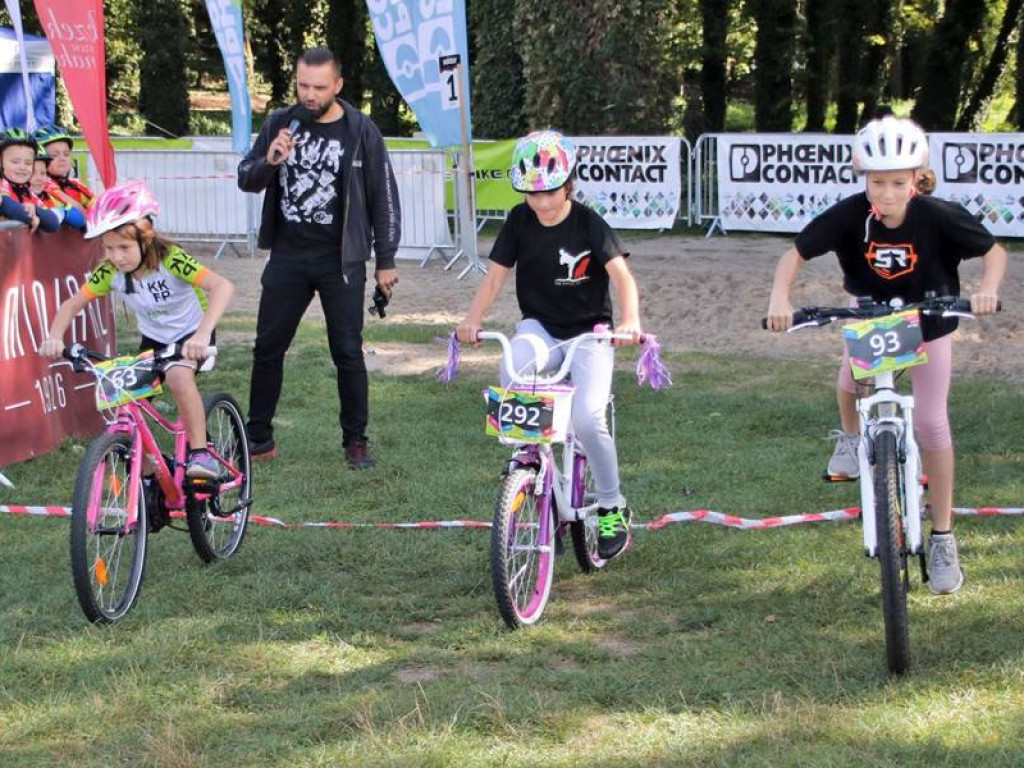 Sportowa rywalizacja MTB zakończona spotkaniem przy ognisku