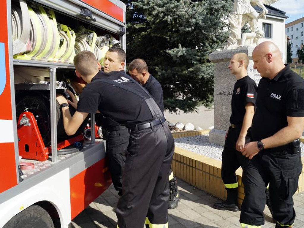 Akcja strażaków pod kościołem na Piastowie! No ale na szczęście nic się nie paliło...