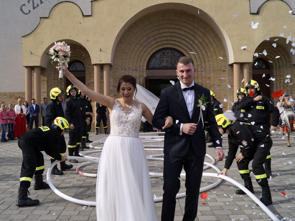 Akcja strażaków pod kościołem na Piastowie! No ale na szczęście nic się nie paliło...
