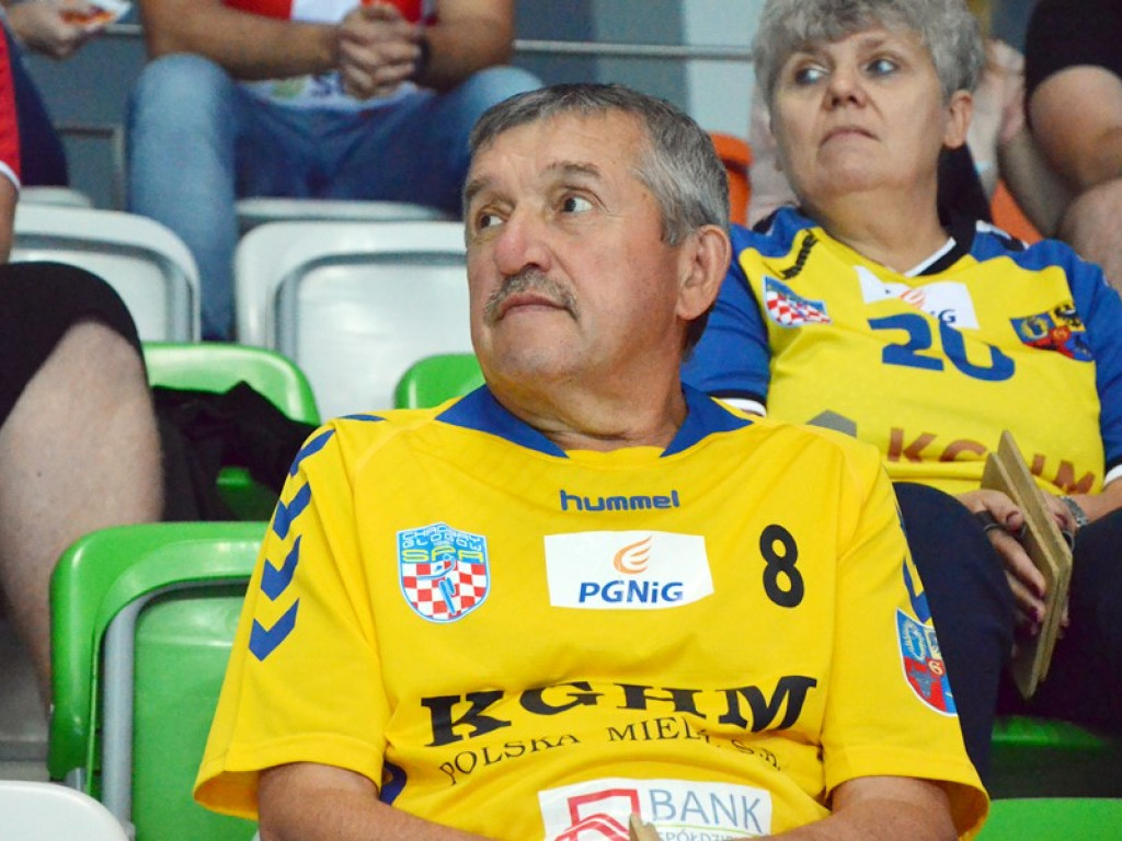 Cenne wsparcie Chrobrego podczas derbów! Na półmetku remis
