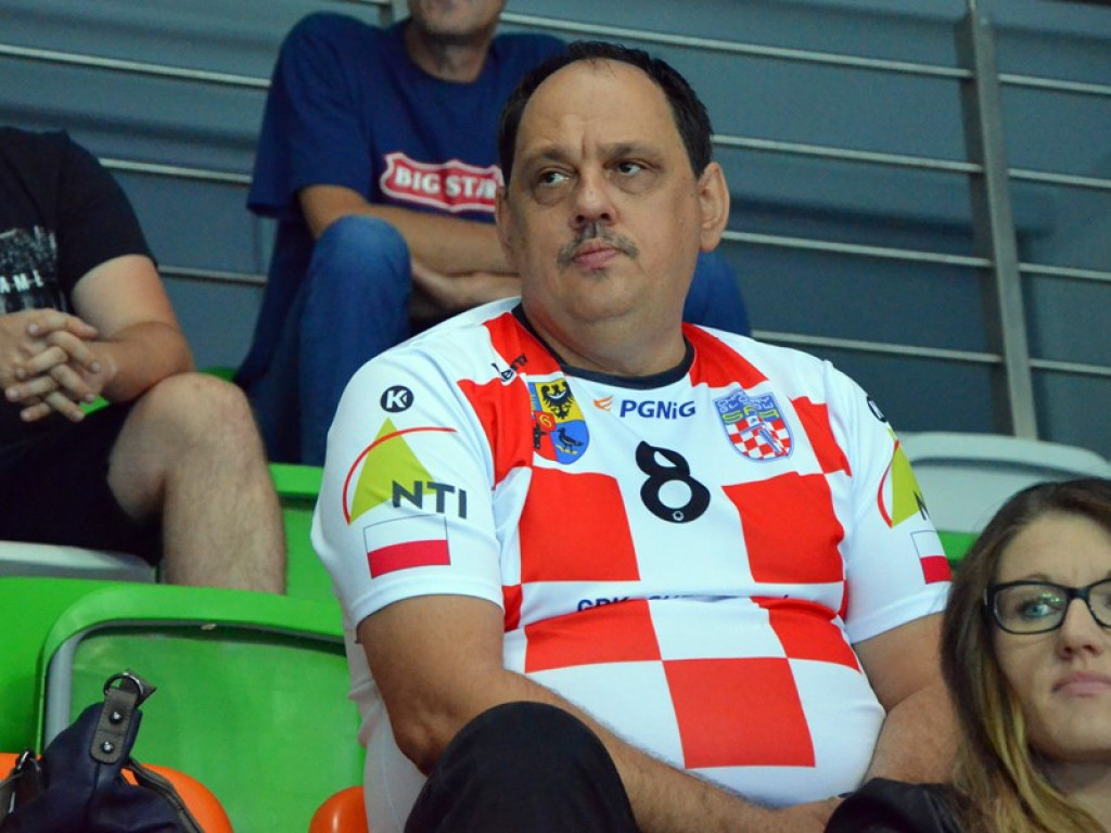 Cenne wsparcie Chrobrego podczas derbów! Na półmetku remis
