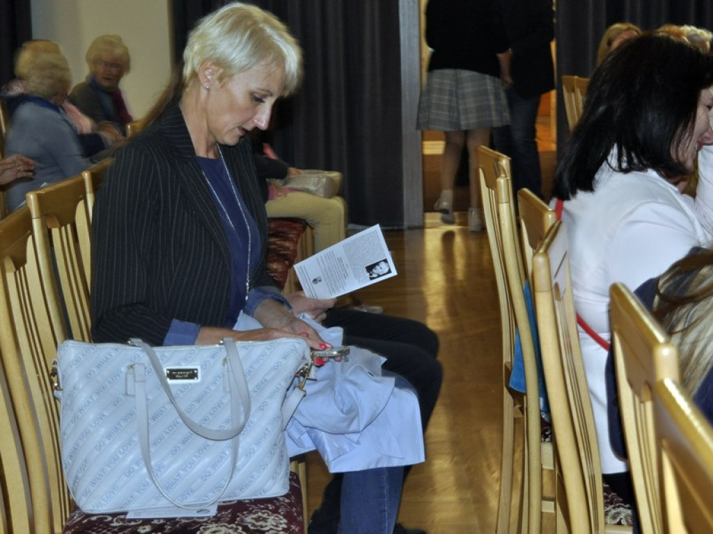 Koncert znanego pianisty w szkole muzycznej. Sala wypełniła się po brzegi