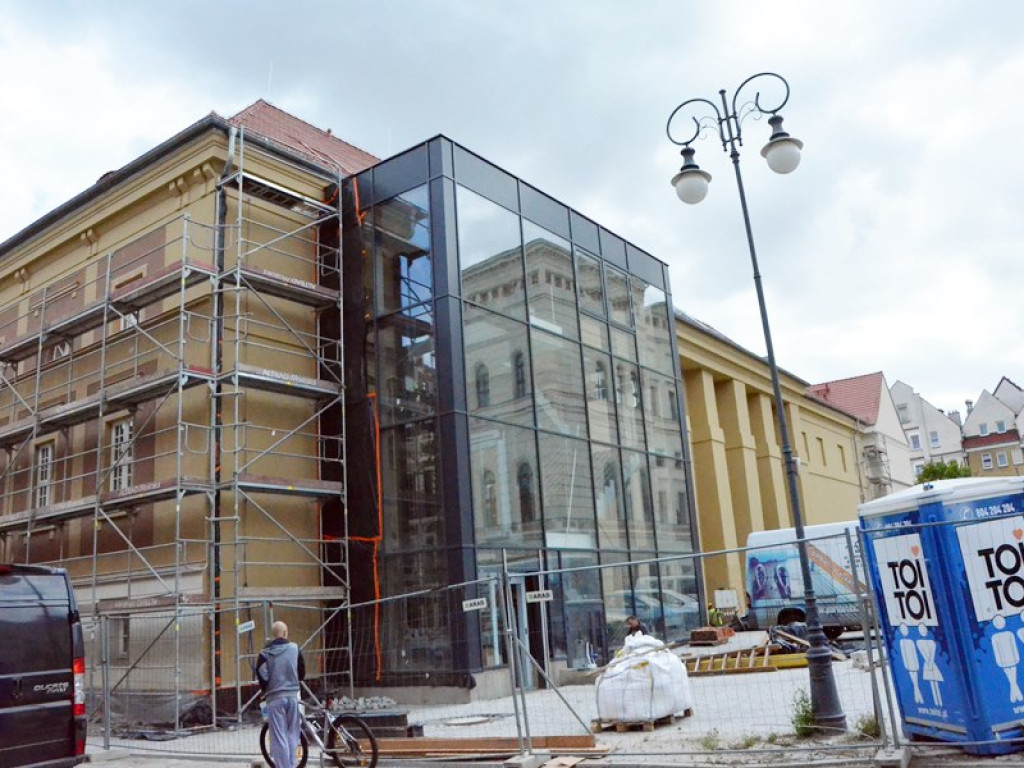Miejski teatr coraz piękniejszy. Lada moment koniec prac i inwestycyjne odbiory