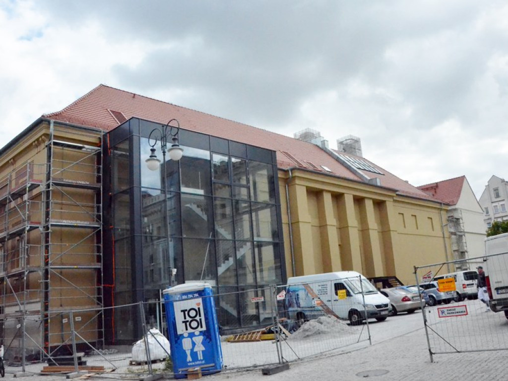 Miejski teatr coraz piękniejszy. Lada moment koniec prac i inwestycyjne odbiory