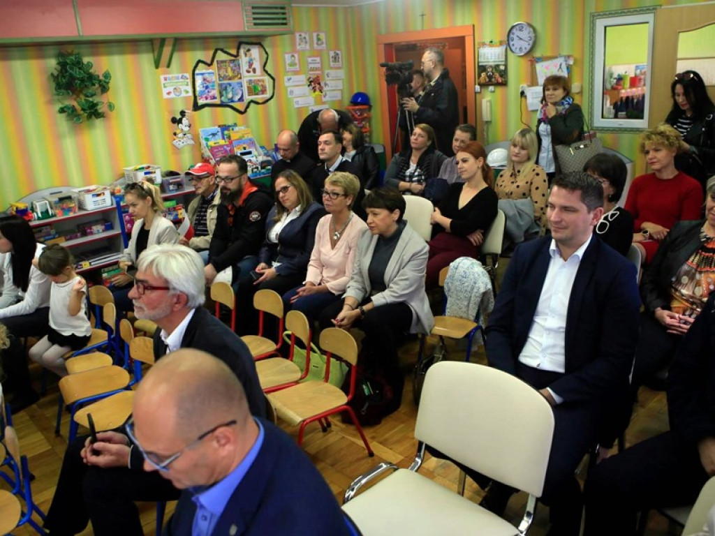 Symbolicznie wmurowali kamień węgielny pod nowe przedszkole.  Siódemka wreszcie będzie nowoczesna!