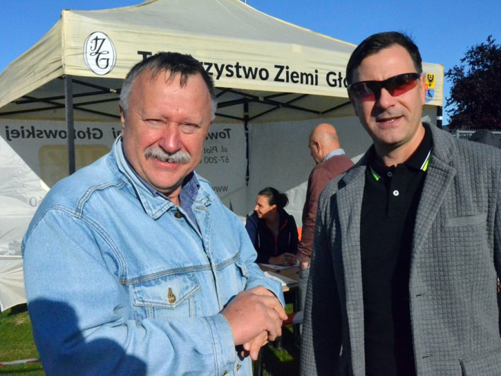 Drużyny z całej Polski grają w Głogowie. Trwa sportowa rywalizacja na osiedlu Piastów