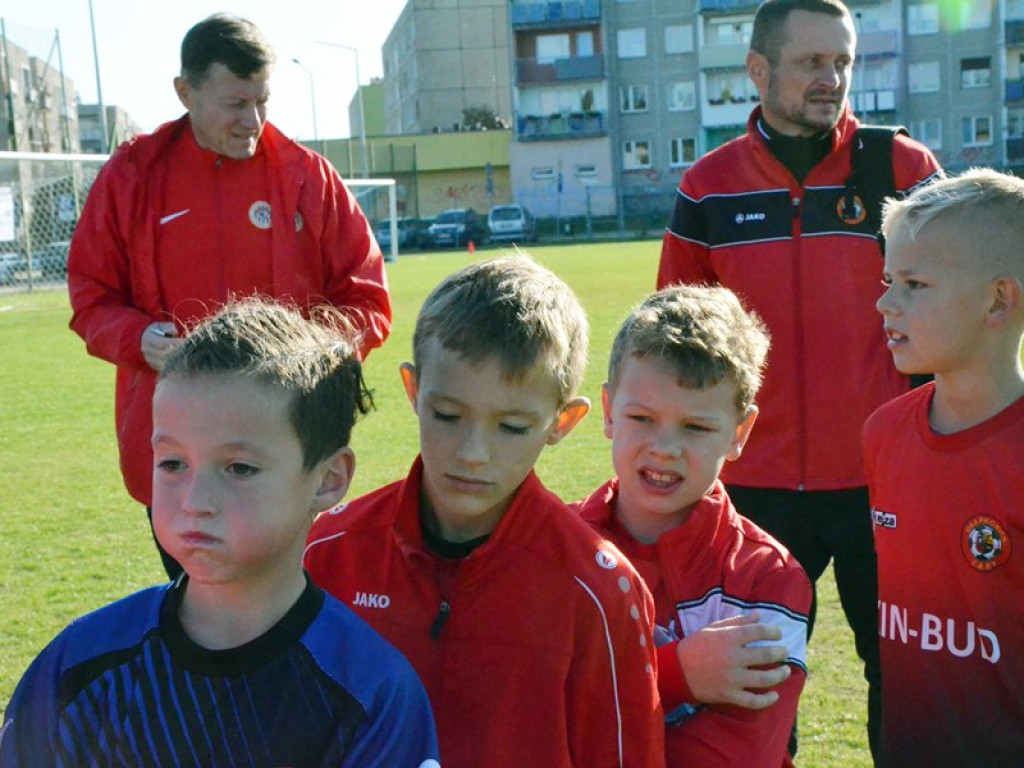 Drużyny z całej Polski grają w Głogowie. Trwa sportowa rywalizacja na osiedlu Piastów