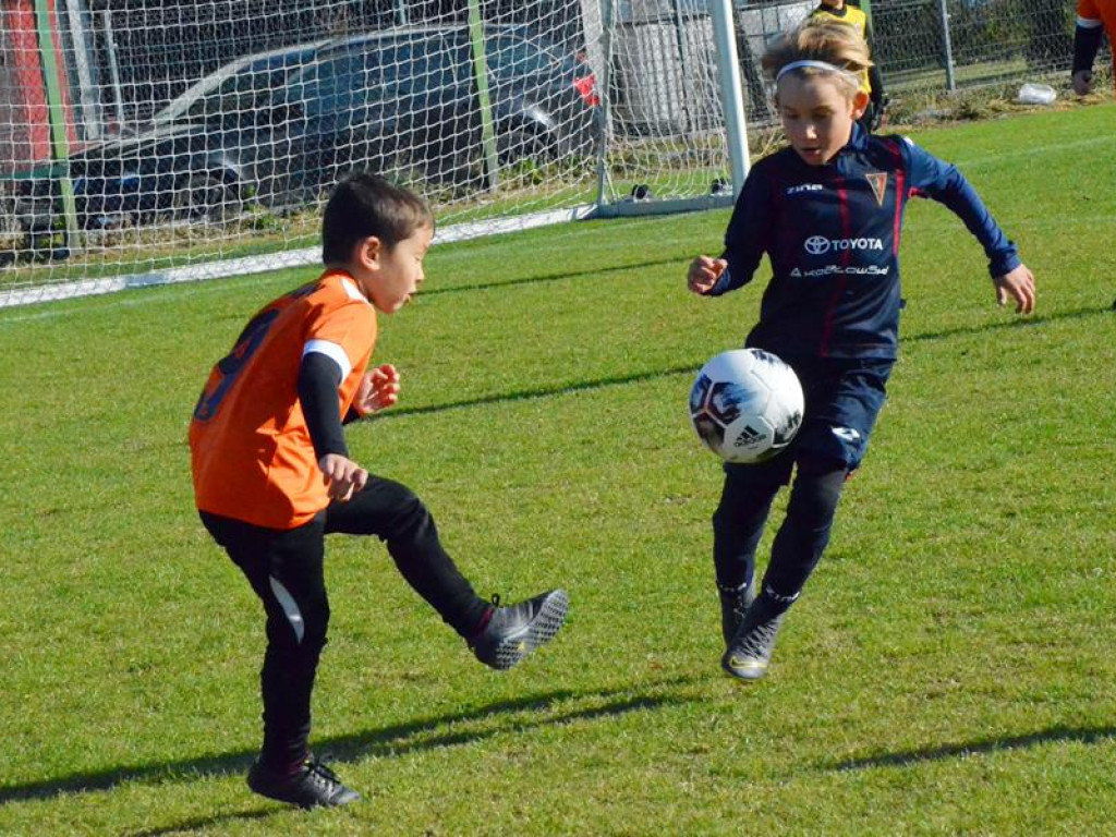 Drużyny z całej Polski grają w Głogowie. Trwa sportowa rywalizacja na osiedlu Piastów