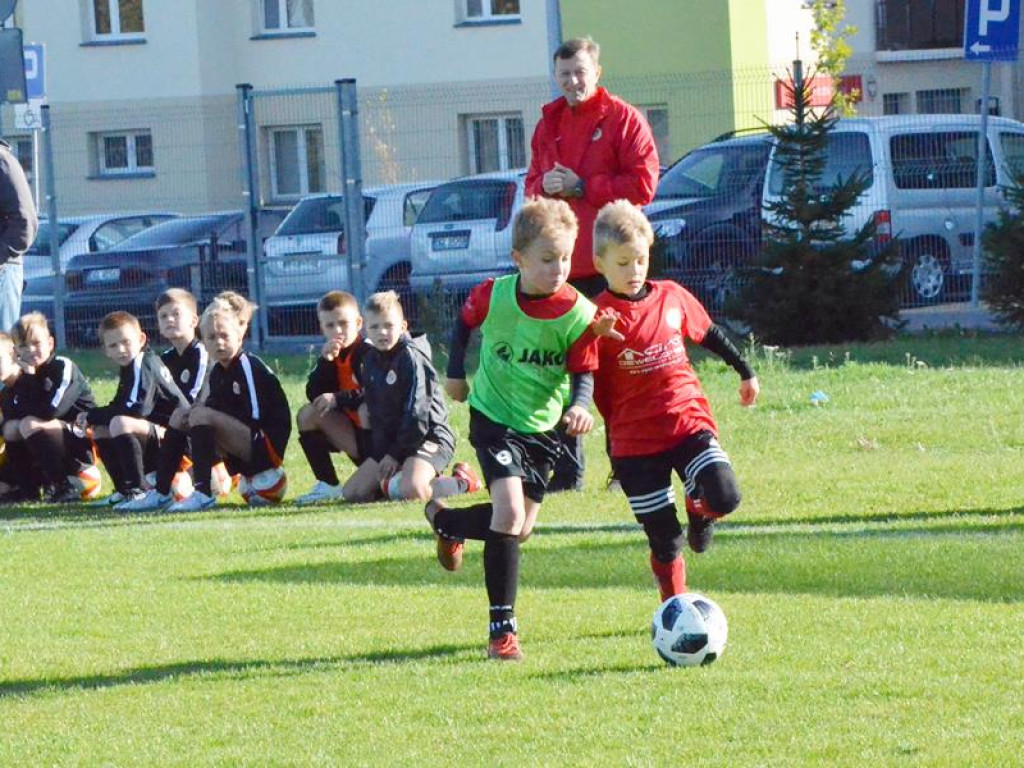 Drużyny z całej Polski grają w Głogowie. Trwa sportowa rywalizacja na osiedlu Piastów