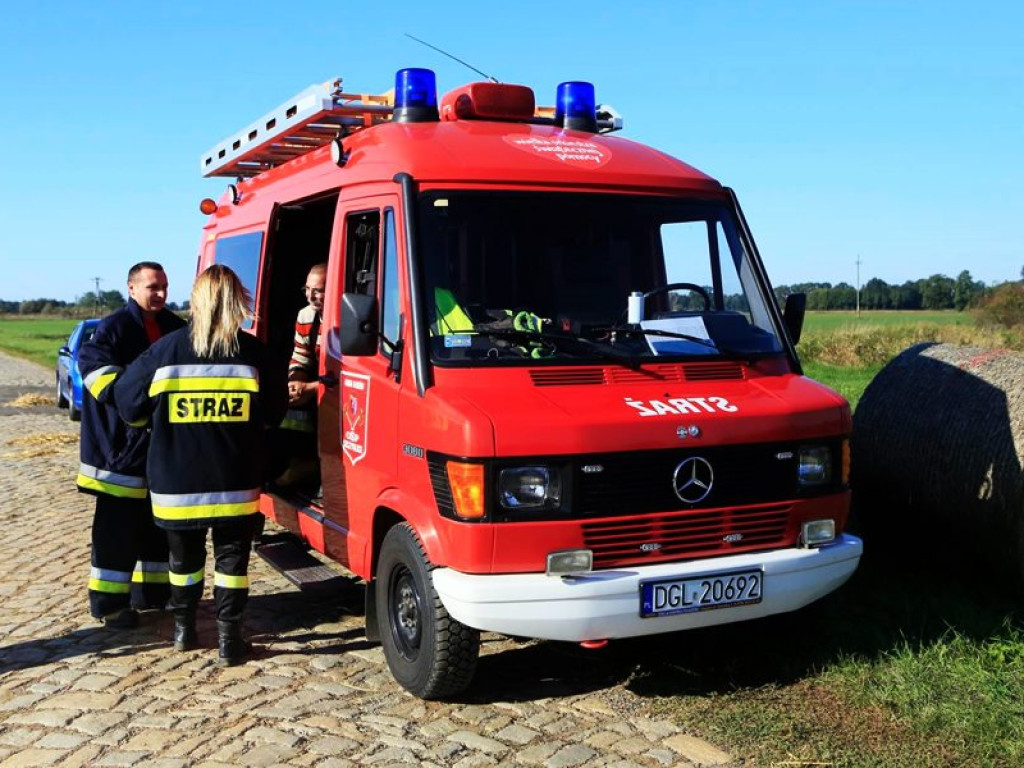 Akcja strażaków nadal trwa. Walka z ogniem może zająć jeszcze wiele godzin