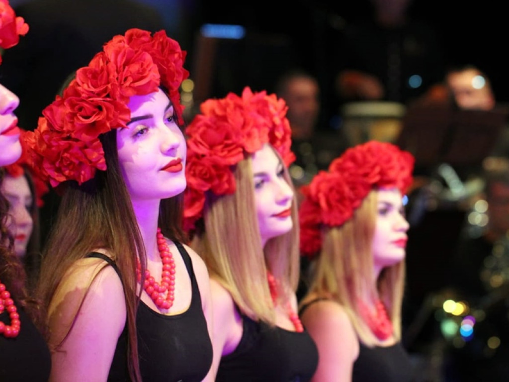 Dużo folkloru w Miejskim Ośrodku Kultury w Głogowie. To hutnicze Cuda-Wianki