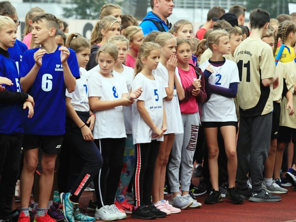 Lekkoatletyczne zawody w strugach deszczu. Ale frekwencja wzorowa!