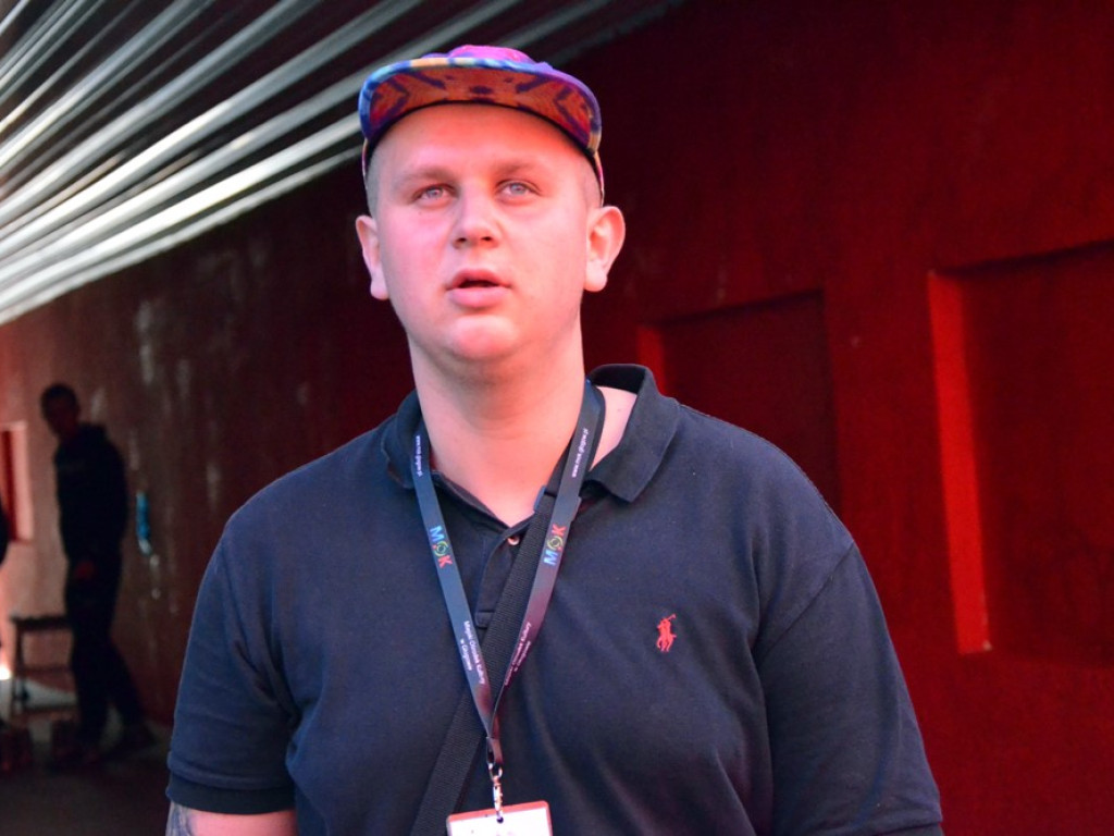 Powstaje graffiti w przejściu podziemnym na alei Wolności. Głogów dniem i nocą