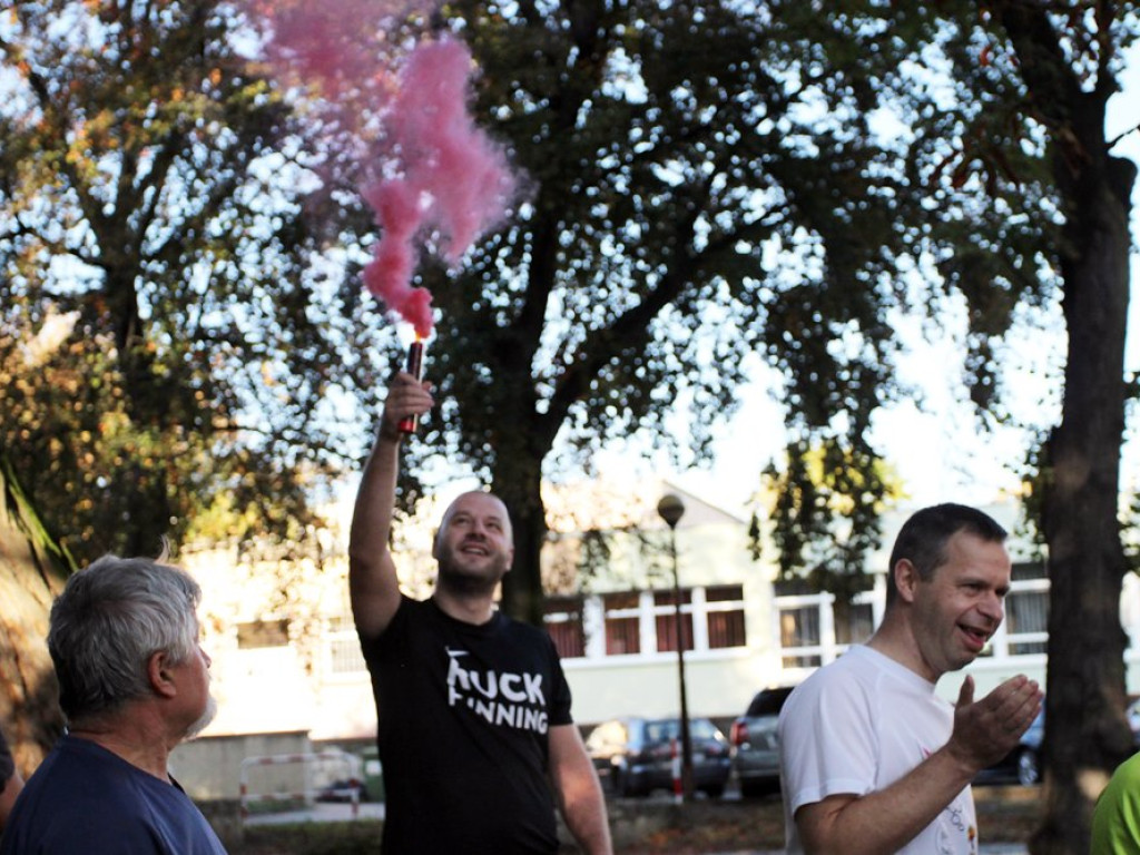 Drugie urodziny Parkrunu Głogów! W parku nad strumykiem pobiegły całe rodziny