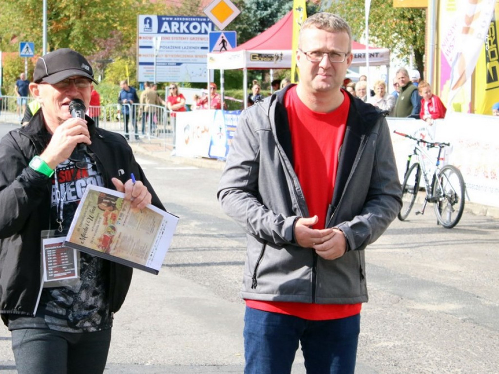 Biegli po miód w Przemkowie. Na starcie setki uczestników
