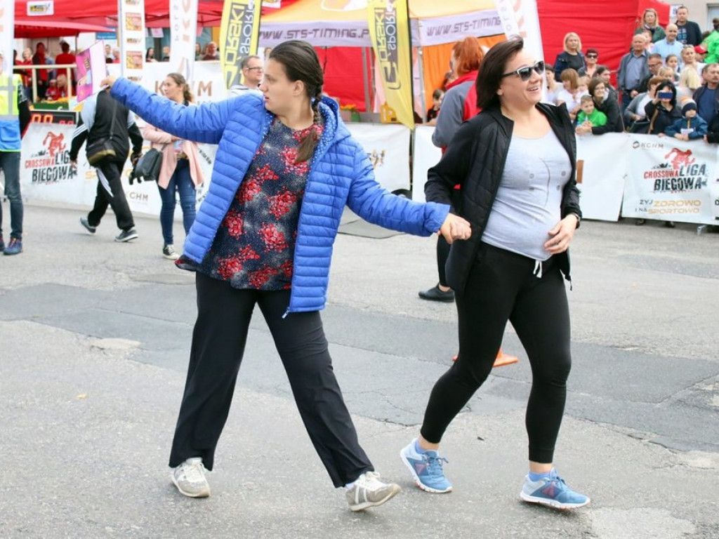Biegli po miód w Przemkowie. Na starcie setki uczestników
