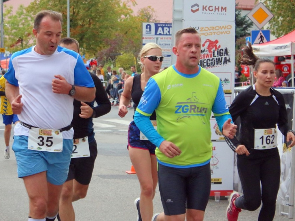 Biegli po miód w Przemkowie. Na starcie setki uczestników