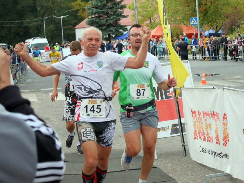 Biegli po miód w Przemkowie. Na starcie setki uczestników