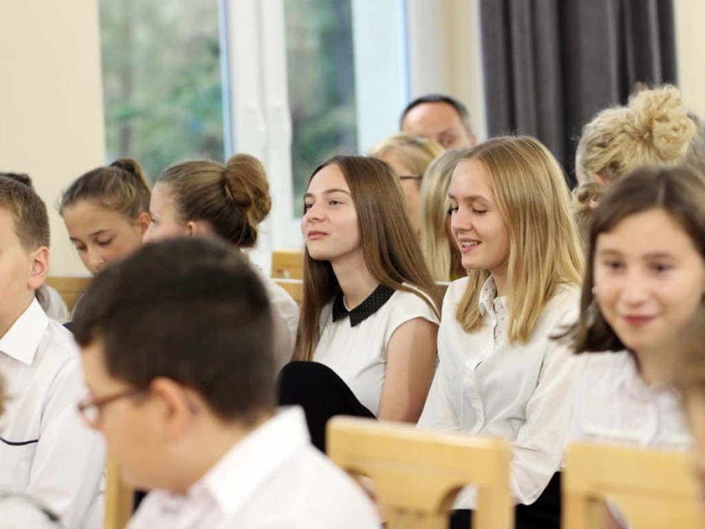 Koncert uczniów i nauczycieli w szkole muzycznej z okazji Międzynarodowego Dnia Muzyki