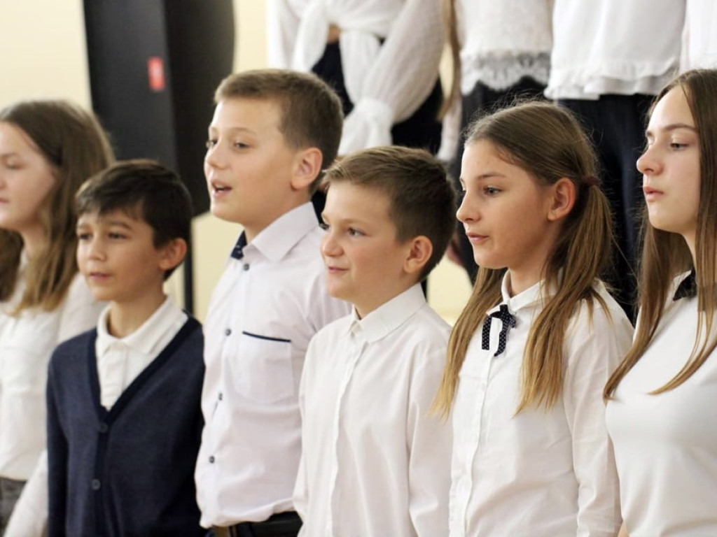 Koncert uczniów i nauczycieli w szkole muzycznej z okazji Międzynarodowego Dnia Muzyki