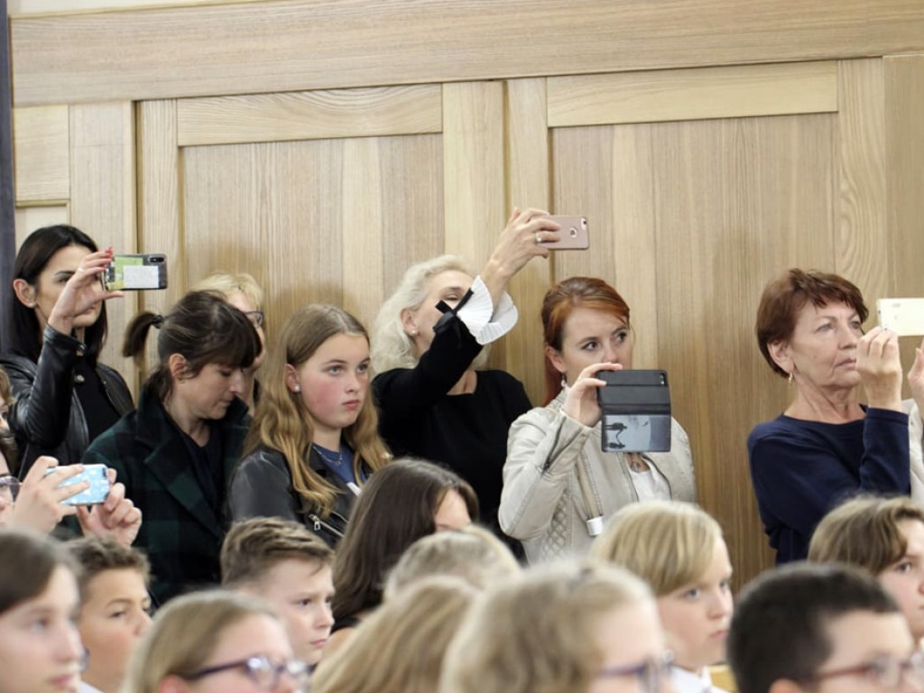 Koncert uczniów i nauczycieli w szkole muzycznej z okazji Międzynarodowego Dnia Muzyki