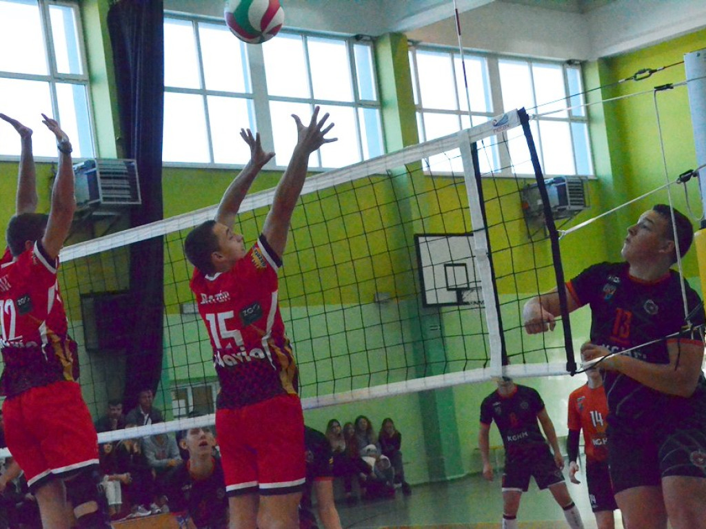 Trzy sety i pewna wygrana juniorów SPS-u Chrobrego Głogów