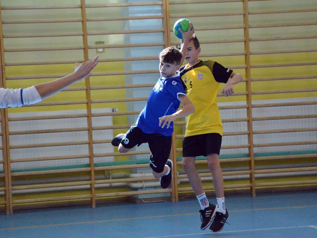 Młodzicy Chrobrego na parkiecie. Był to bratobójczy pojedynek