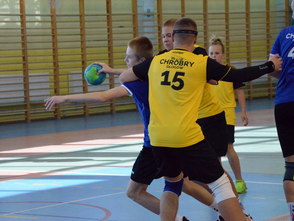 Młodzicy Chrobrego na parkiecie. Był to bratobójczy pojedynek