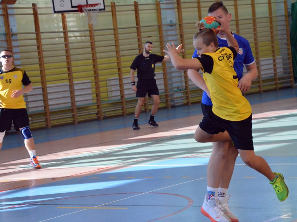 Młodzicy Chrobrego na parkiecie. Był to bratobójczy pojedynek